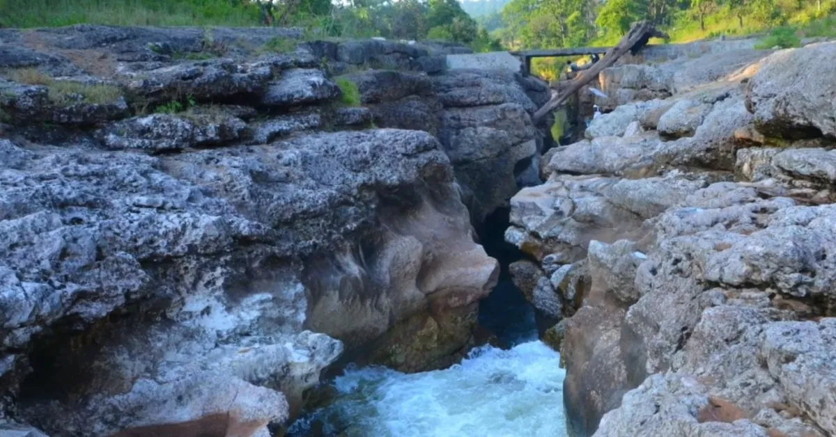 Dagona Waterfall Dindori